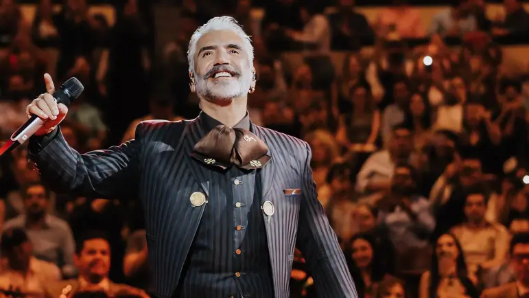 Alejandro Fernández conquista Billboard con "No me sé rajar"
