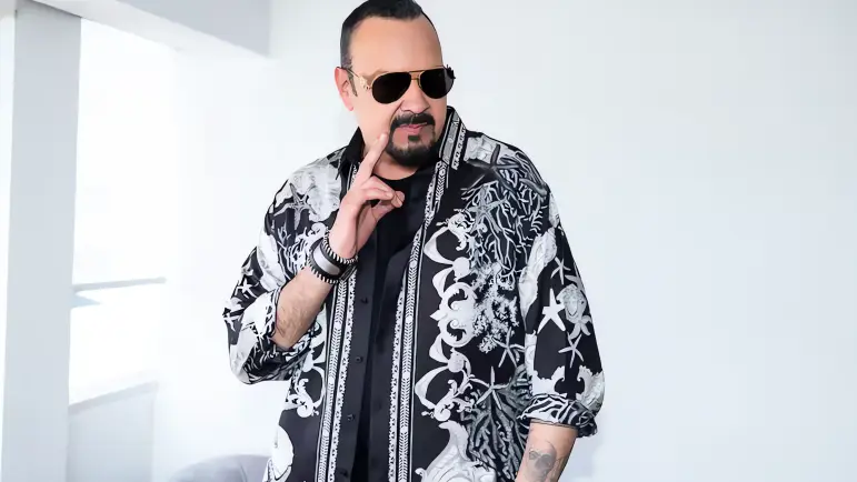 Pepe Aguilar desmonta rumores con ingenio
