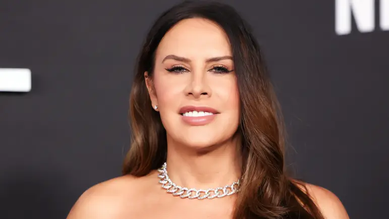 Karla Sofía Gascón: Transición, Valentía y Triunfo
