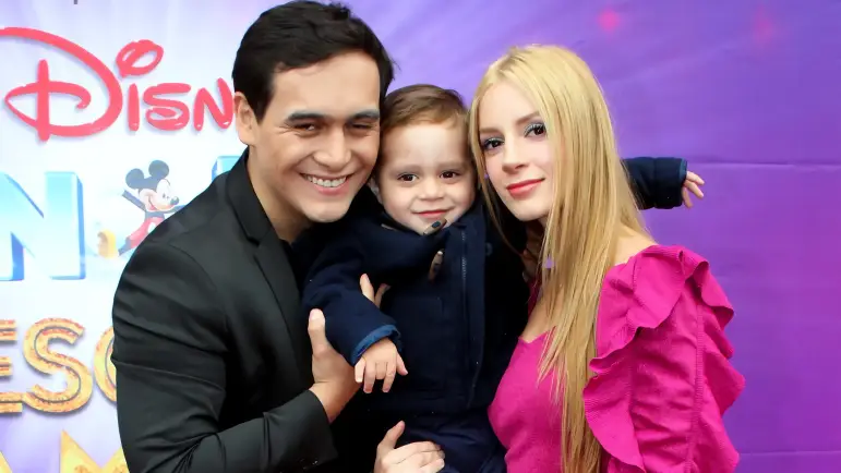 Imelda Garza implora a San Judas Tadeo por la salud de su hijo
