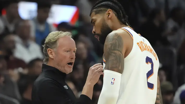 Booker y Durant lideran a Suns a épica victoria sobre Clippers
