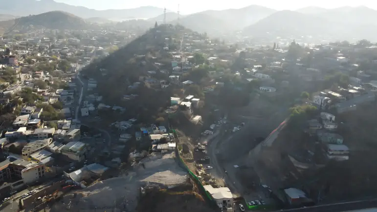 Obras del ferrocarril dañan viviendas en Nogales: Denuncia regidor
