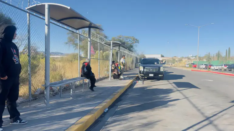 Nogales instala 10 nuevas paradas de autobús