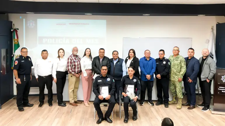 Esmeralda Bojórquez, Policía del Mes en Nogales
