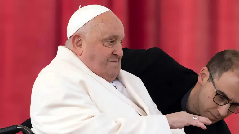 Papa Francisco: Salud delicada, pero estable
