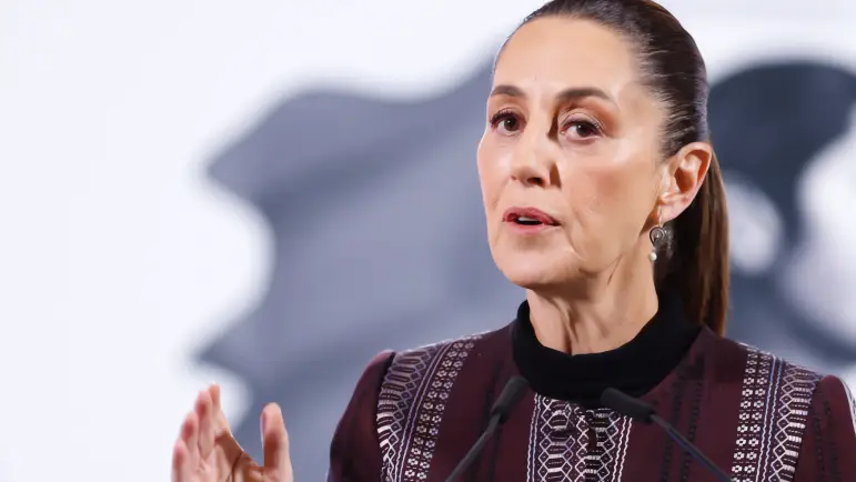 Sheinbaum enfrenta críticas por casos de desaparecidas en el 8M
