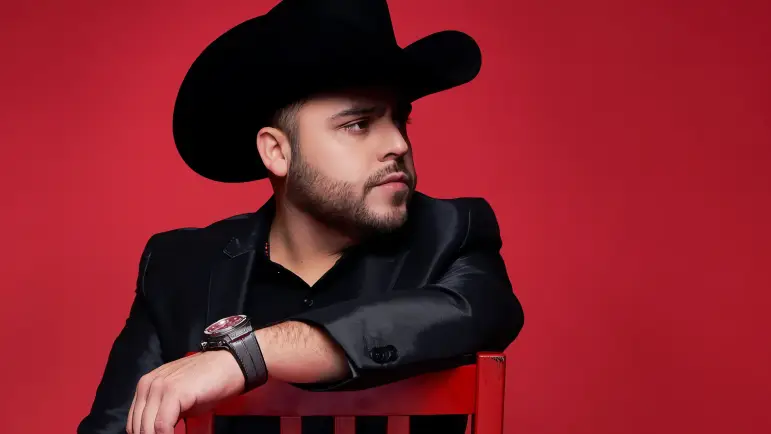 Gerardo Ortiz admite vínculos con narcotraficante
