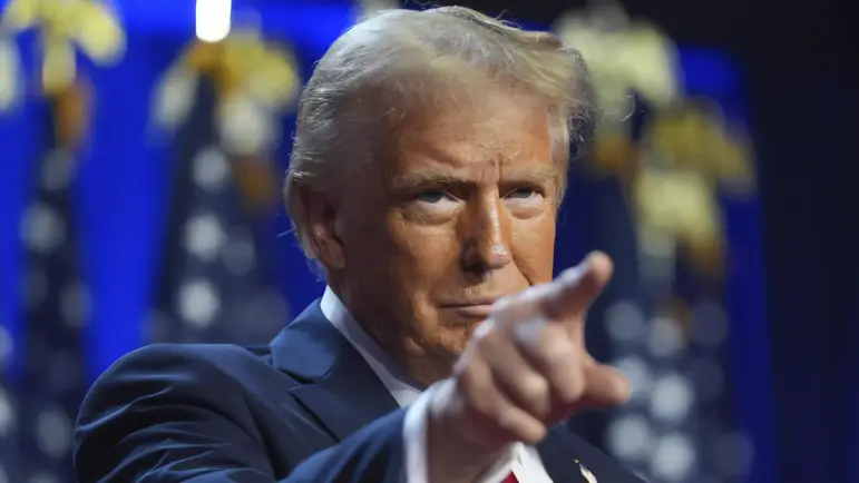 Trump impone aranceles del 25% a las importaciones de petróleo y gas de Venezuela
