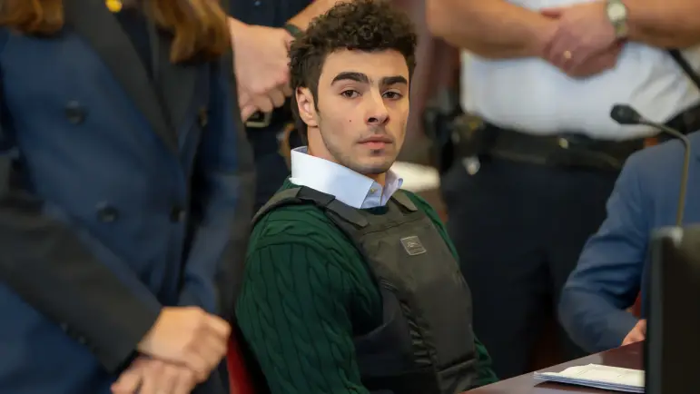 Hombre acusado de asesinato en Nueva York enfrenta pena de muerte
