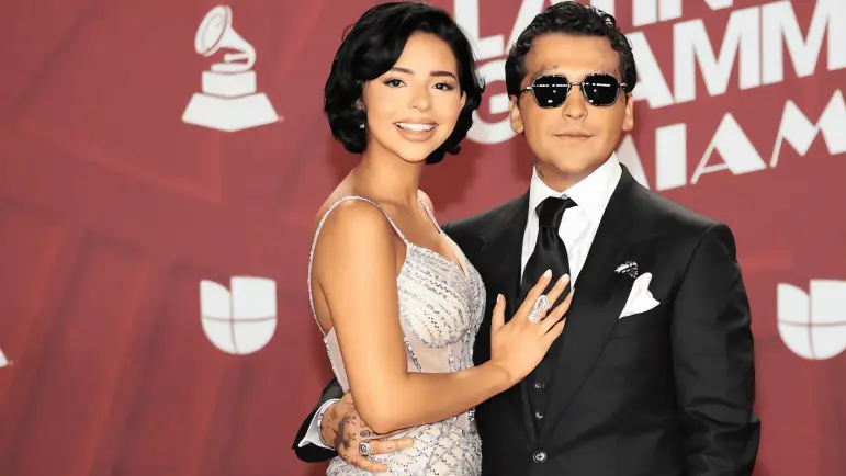 El beso de Ángela Aguilar y Christian Nodal: Sorpresa en redes
