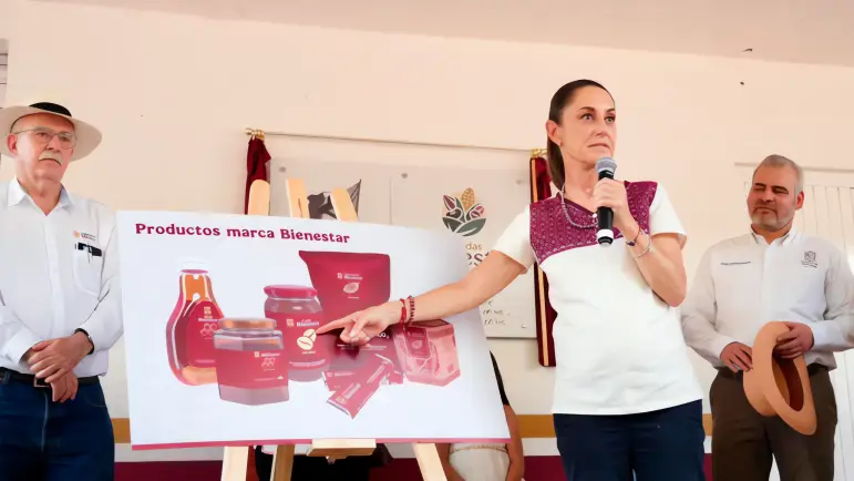 Sheinbaum defiende "Chocolate Bienestar" ante polémica por sellos
