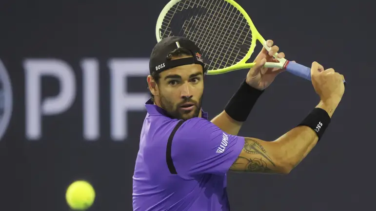 Berrettini tumba a Zverev en Montecarlo
