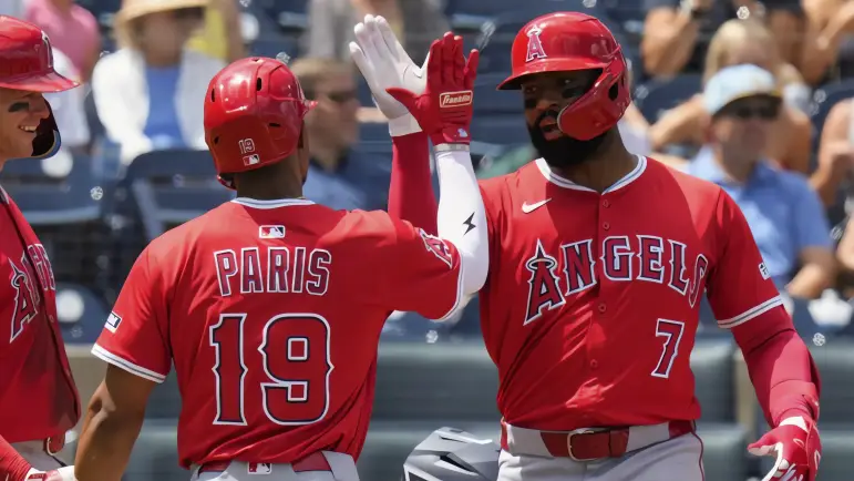 Adell impulsa victoria de Angelinos con dos jonrones
