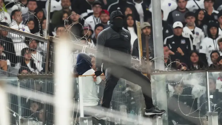 Violencia en partido de Colo Colo deja dos muertos en Santiago
