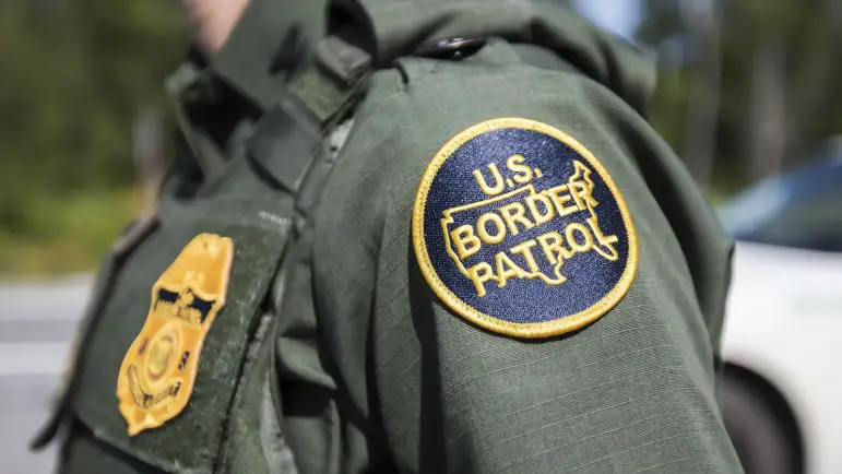 Dos mujeres arrestadas en California por tráfico de menores mexicanas
