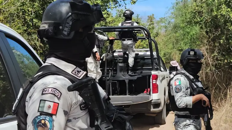 Megaoperativo en Sinaloa: Decomisan arsenal con fusiles en Culiacán-Mazatlán
