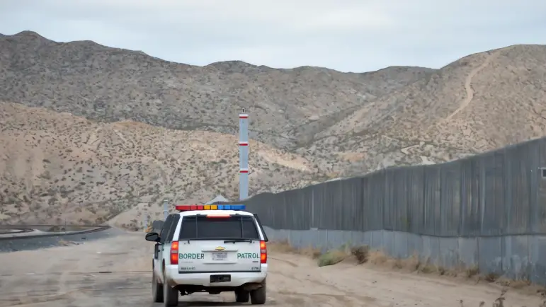 Trump endurece control fronterizo: Tensión en la migracion
