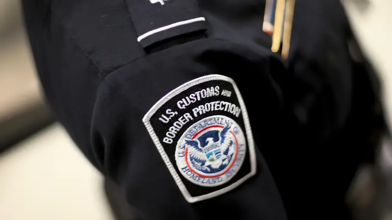 Agente fronterizo de Arizona arrestado por agresión sexual a menor
