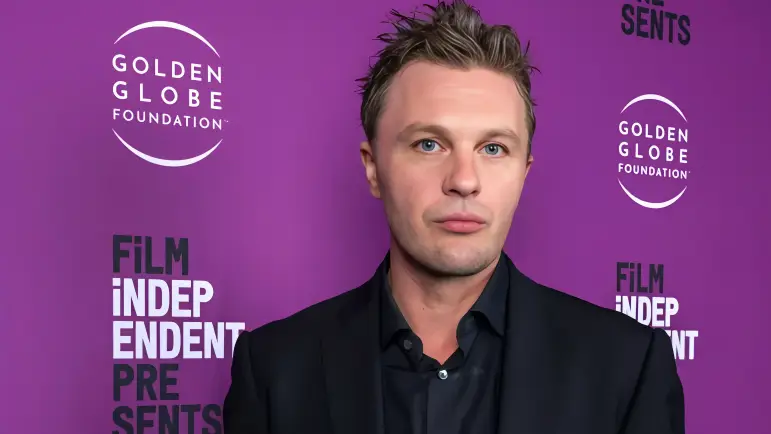 Actor Michael Pitt Acusado de Abuso Sexual
