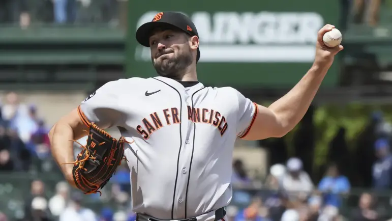 Ray lidera a Gigantes a victoria 3-1 sobre Cachorros
