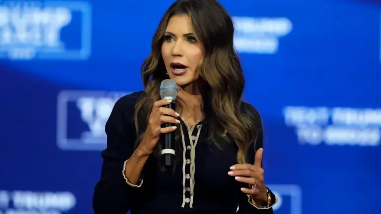 Noem pide pena de muerte para acusados de tráfico de personas
