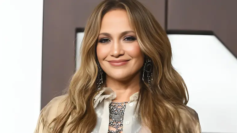 Jennifer López se lesiona durante los ensayos para los AMAs
