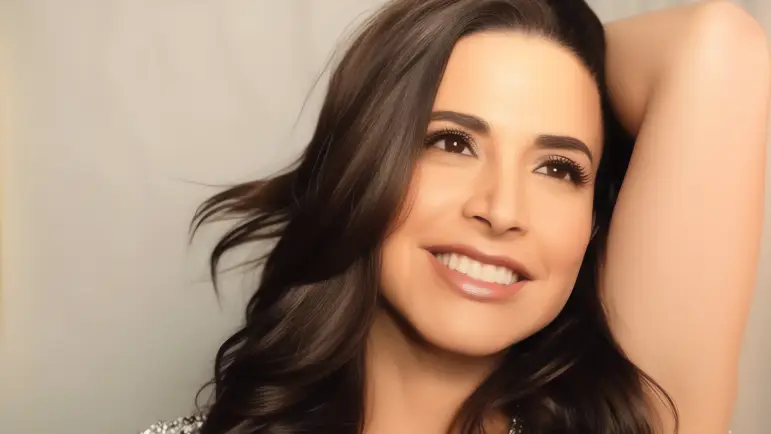 Verónica Toussaint: Un año de risas y legado
