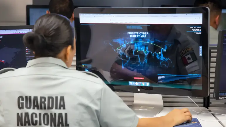 Estafa del "buen samaritano" alerta a automovilistas de CDMX
