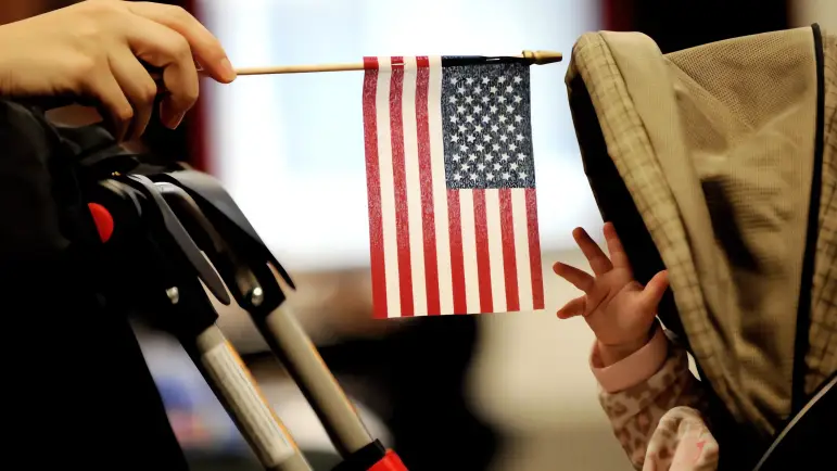 Trump propone bono de $1,000 por bebé nacido entre 2025 y 2029
