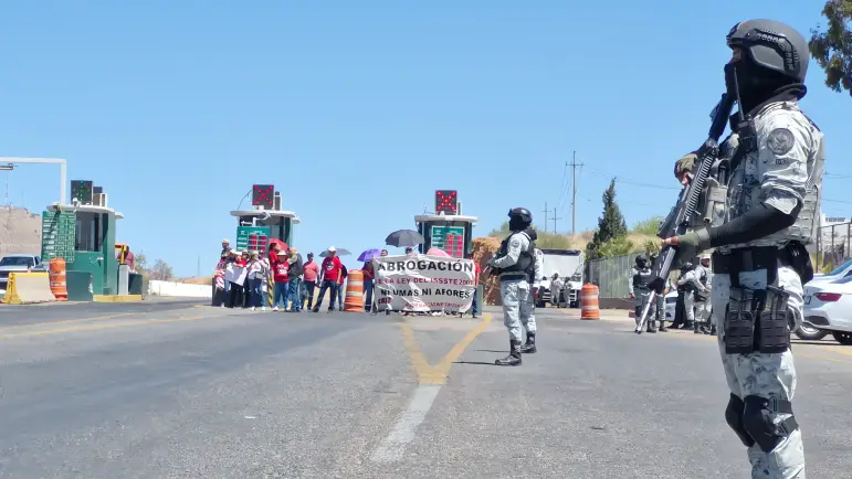 CNTE toma caseta de Nogales en Recinto Fiscal
