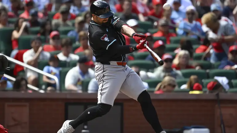 Pfaadt lidera a los Diamondbacks contra los Braves
