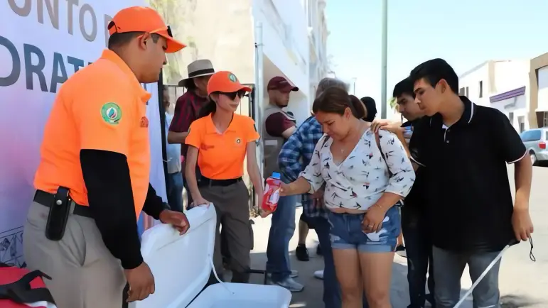 Sonora instala 44 puntos de hidratación ante ola de calor
