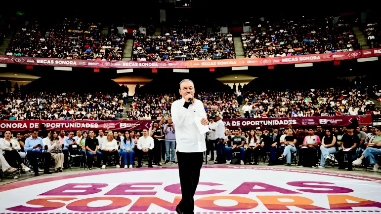 Becas Sonora de Oportunidades benefician a más de 10 mil universitarios
