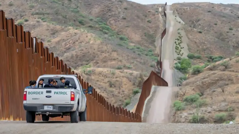 Avanza la construcción de 36 millas del muro fronterizo en Arizona y Nuevo México
