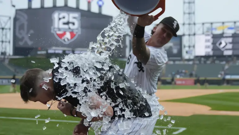 Blancas vencen a Tigres en extrainnings
