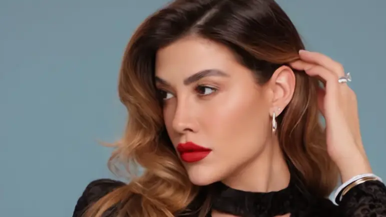 Michelle Salas: Mi batalla contra el melasma y otros retos de salud
