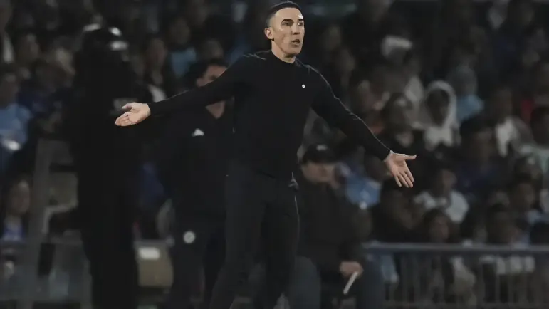 Tras título Concacaf, Cruz Azul despide a Vicente Sánchez
