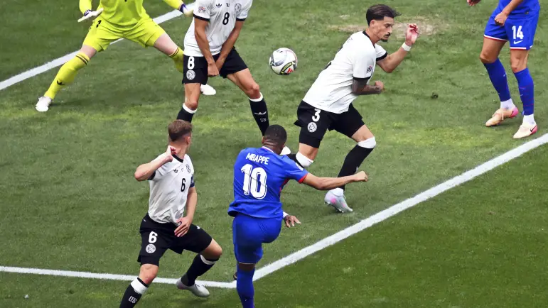 Francia vence a Alemania con Mbappé como figura en la Liga de Naciones
