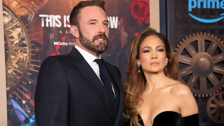 Ben Affleck vende mansión tras ruptura con JLo
