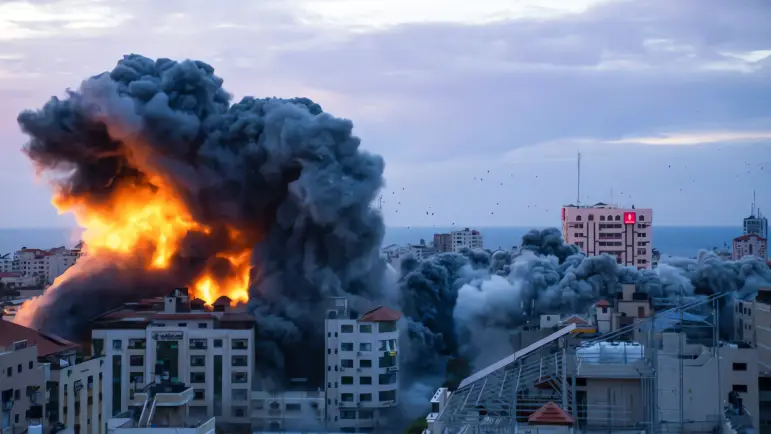 Ataques iraníes dejan tres muertos y decenas de heridos en Israel
