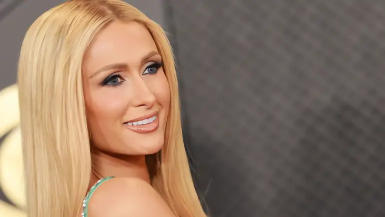 Paris Hilton en Cannes: Más allá del brillo

