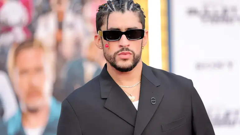 Bad Bunny exige investigación tras presunta redada del ICE en Puerto Rico
