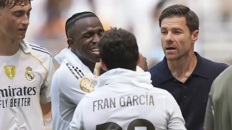 Alonso debuta con el Madrid entre dudas
