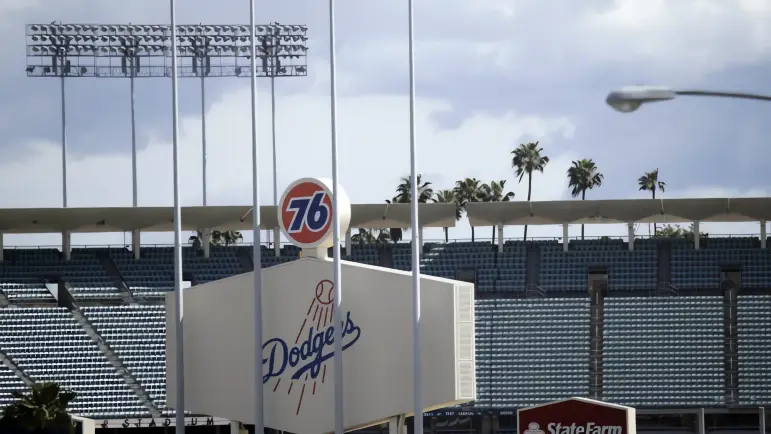 Dodgers bloquean acceso a ICE en el Dodger Stadium: Protestas en LA
