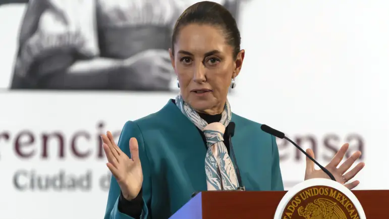 Sheinbaum afirma que no habrá aumento a combustibles pese a crisis en Medio Oriente
