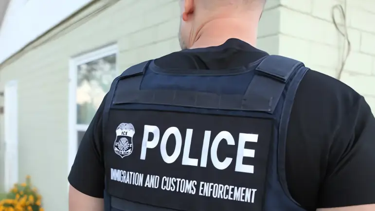 Inmigrante iraní detenido en Tempe, Arizona, con orden de deportación
