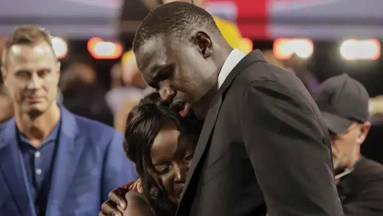 Suns suman a Maluach y Williams a su plantilla
