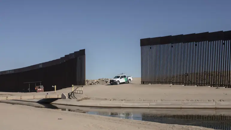 EE.UU. planea expandir zonas militares en la frontera sur para controlar la migración
