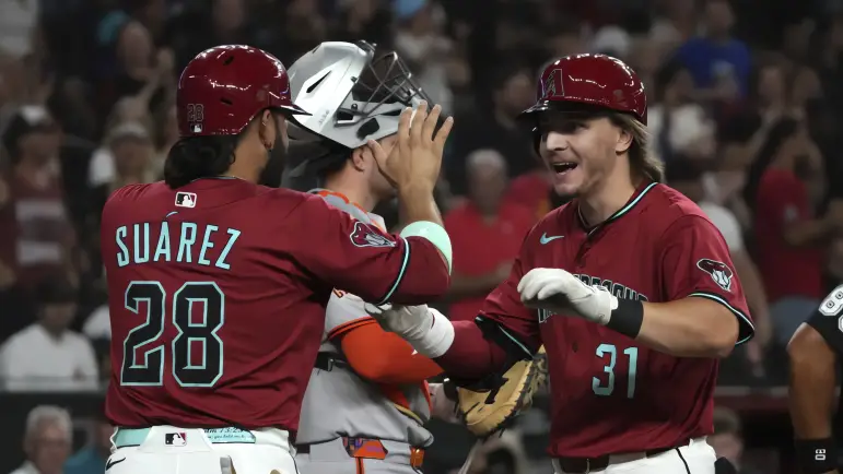 Jonrones impulsan victoria de Diamondbacks sobre Giants, 8-2
