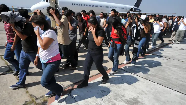 Salud Fragilizada: Migrantes Deportados a México
